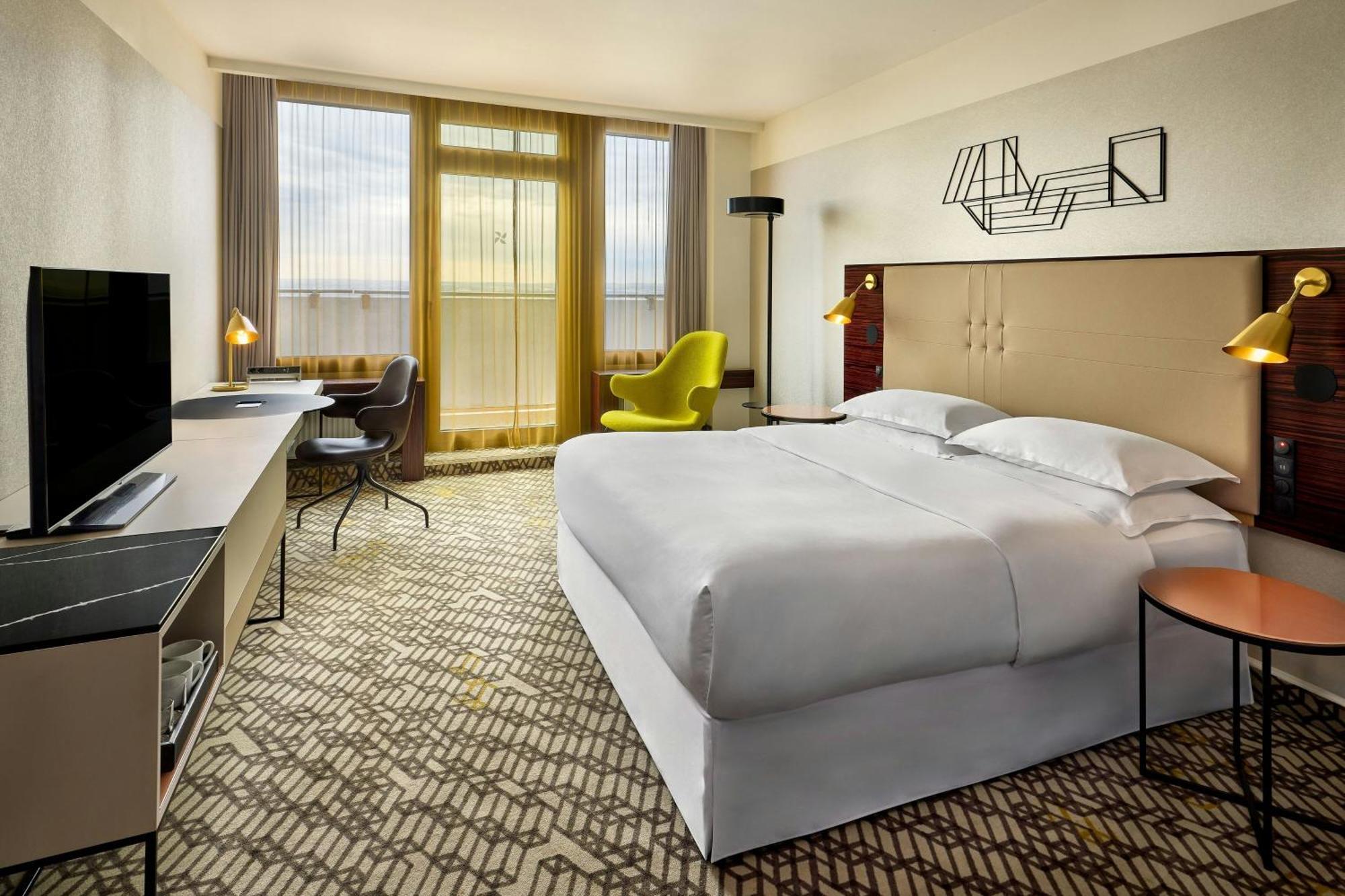 Four Points By Sheraton Munich Arabellapark Exterior photo