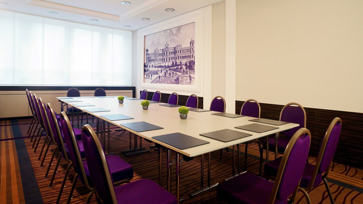 Four Points By Sheraton Munich Arabellapark Hotel Business photo