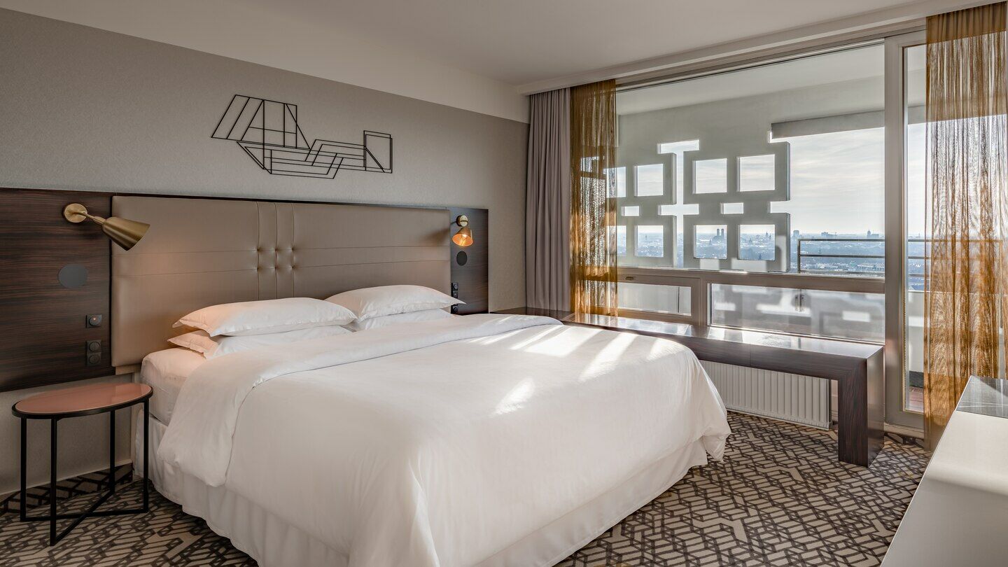 Four Points By Sheraton Munich Arabellapark Room photo
